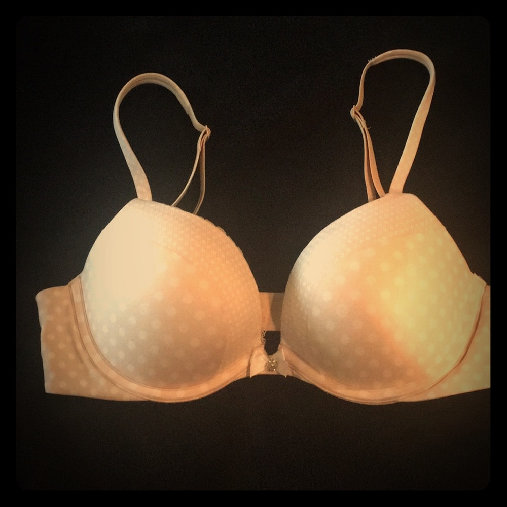 Super cute Victoria Secret bra- basically new!
